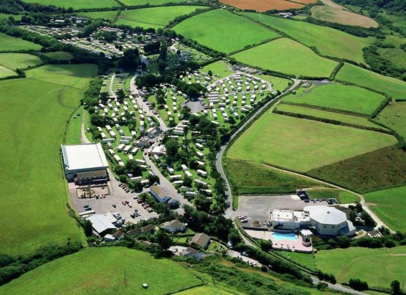 Newquay Bay Porth Caravan Hotel Esterno foto